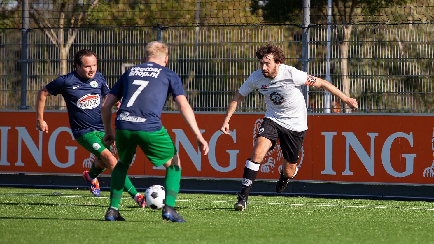 Meerburg 1 thuis tegen Aarlanderveen